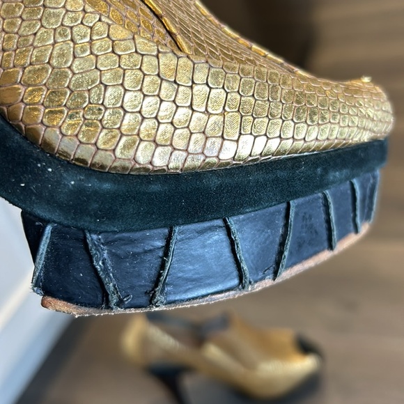 FINSK Platform Gold Faux Snakeskin Open Toe Stiletto Heels size Made in Italy - Picture 17 of 17